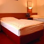 Zur Riede Bei Bremen 호텔 3*