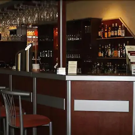 布莱梅里德尔酒店 3*