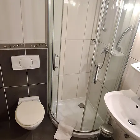 호텔 Zur Riede Bei Bremen 3*
