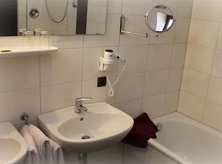 Zur Riede Bei Bremen 호텔 3*